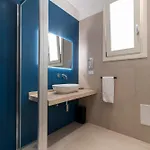 Sotto Le Stelle Comfort ゲストハウス 4*